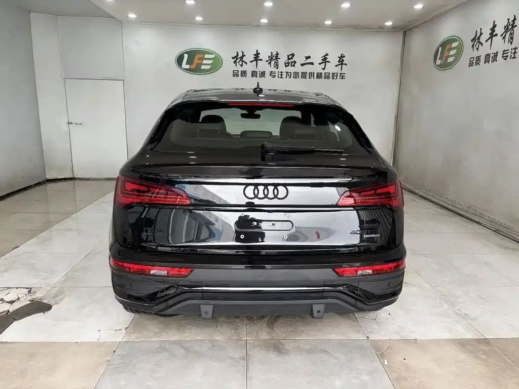 Audi Q5L Sportback — фото 7