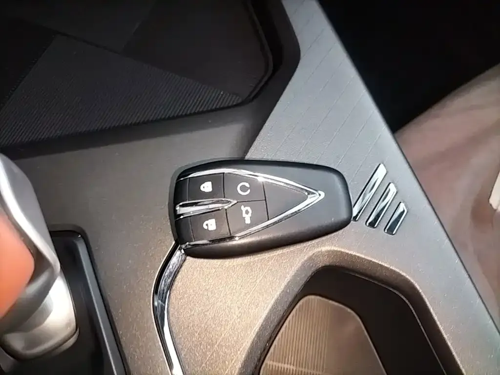 Changan X5 PLUS — фото 3