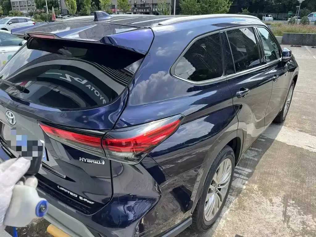 Toyota Highlander — фото 3