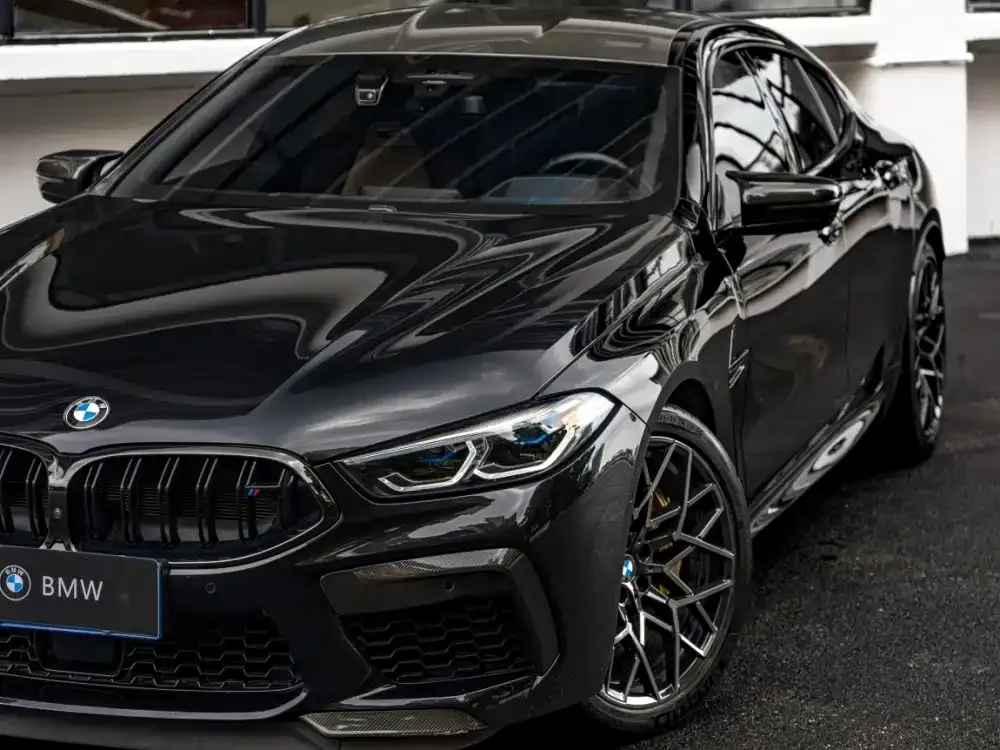 BMW M8 — фото 9