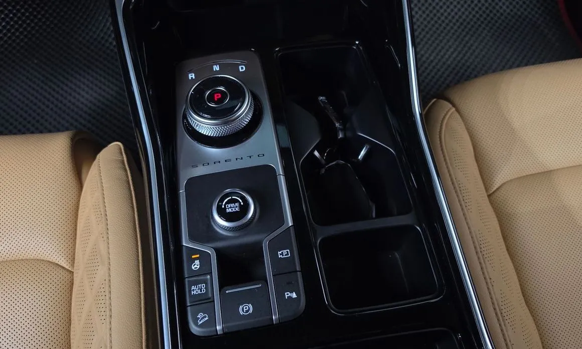 Kia Sorento — фото 5