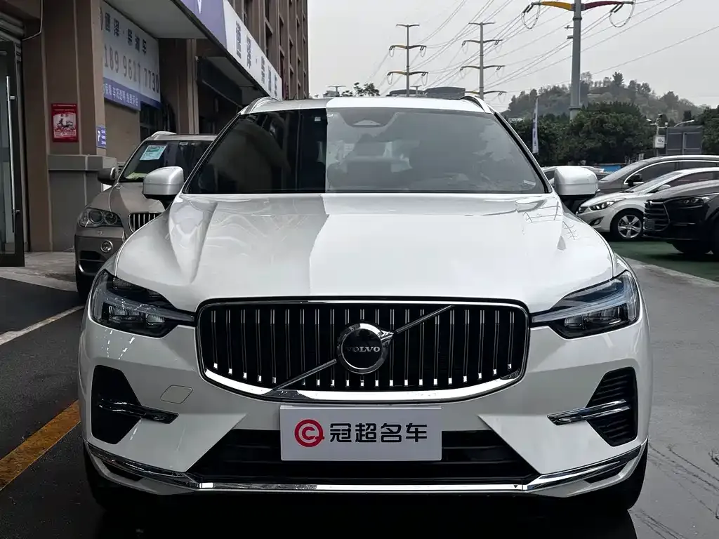 Volvo XC60 — фото 9