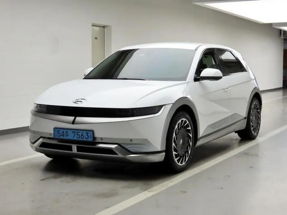 Hyundai Ioniq5 — фото 1