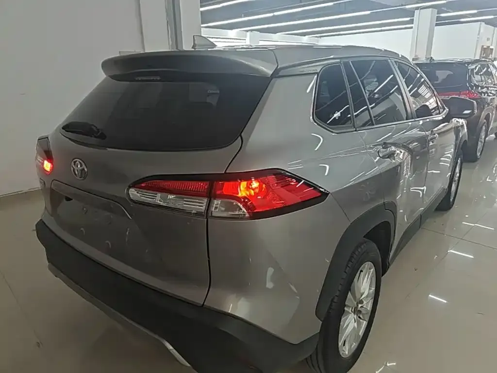 Toyota Corolla Cross — фото 2