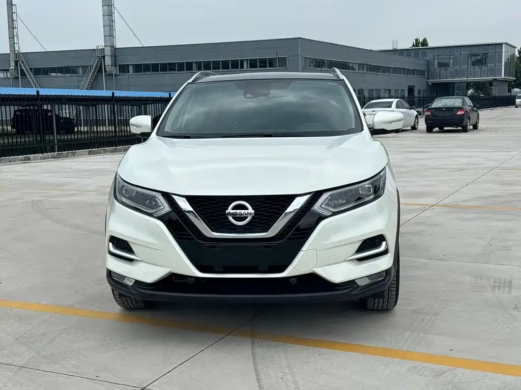Nissan Qashqai — фото 10