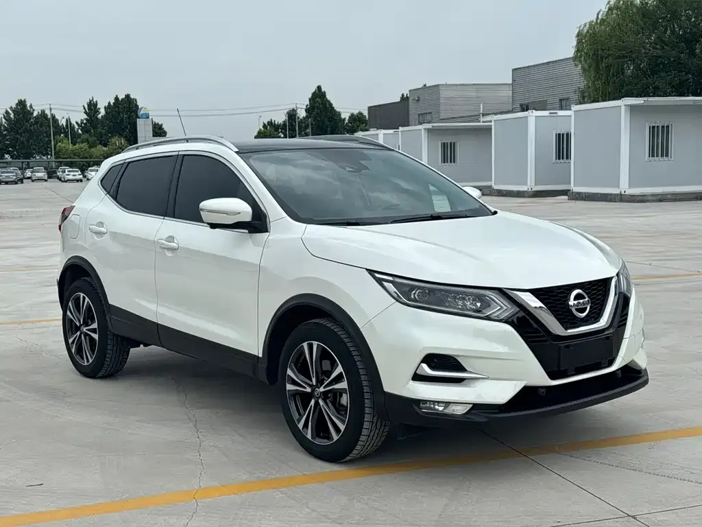 Nissan Qashqai — фото 9