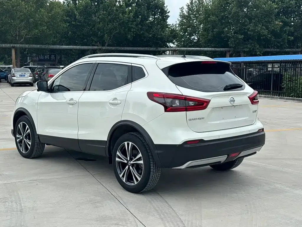 Nissan Qashqai — фото 3