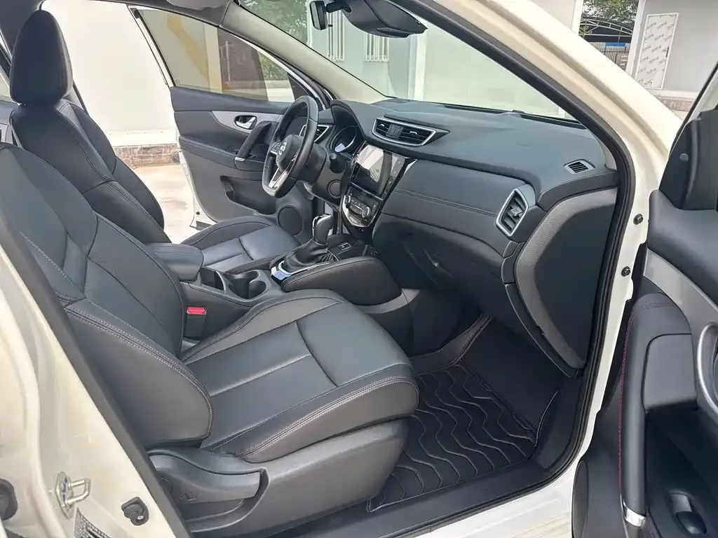 Nissan Qashqai — фото 4