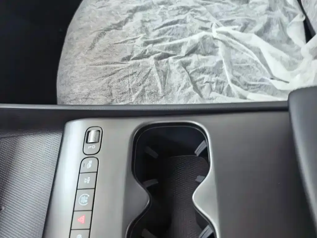 BYD Seal 05 DM-i — фото 2