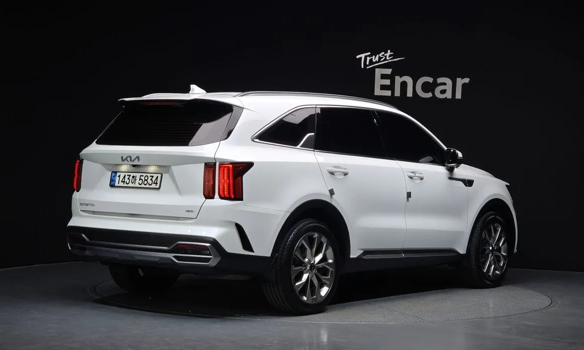 Kia Sorento — фото 5
