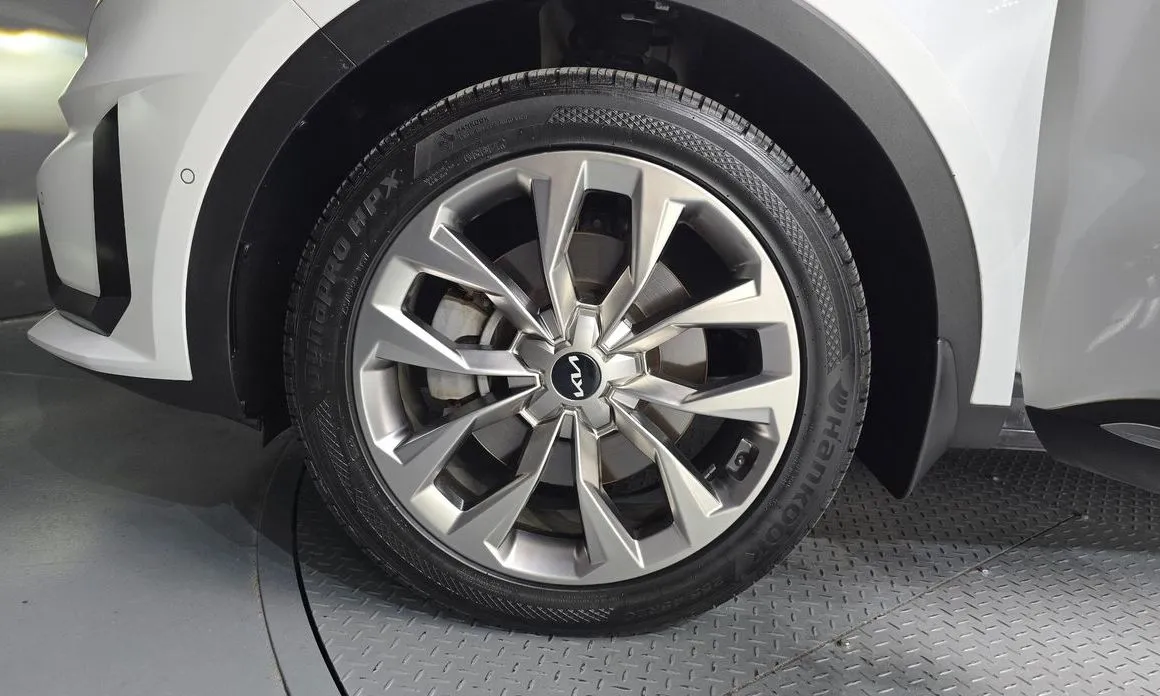 Kia Sorento — фото 3