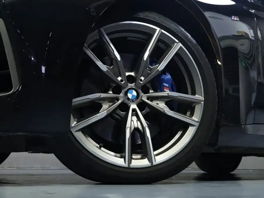 BMW M240i — фото 8