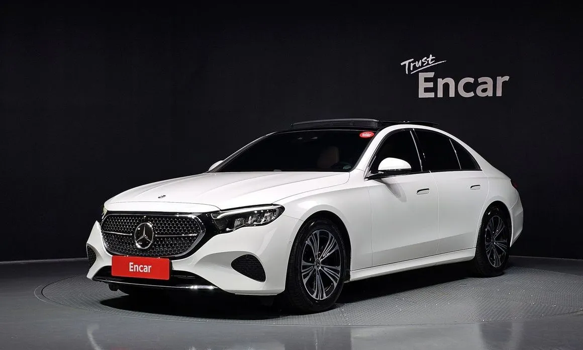 Mercedes-Benz E-Class — фото 1
