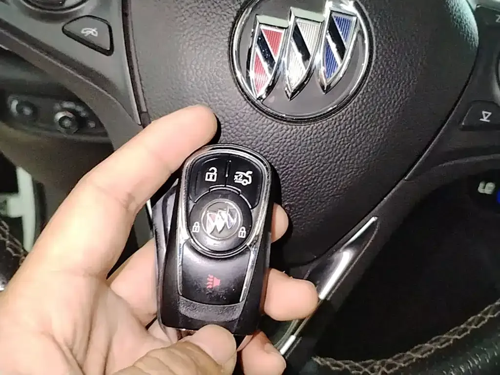 Buick Regal — фото 10