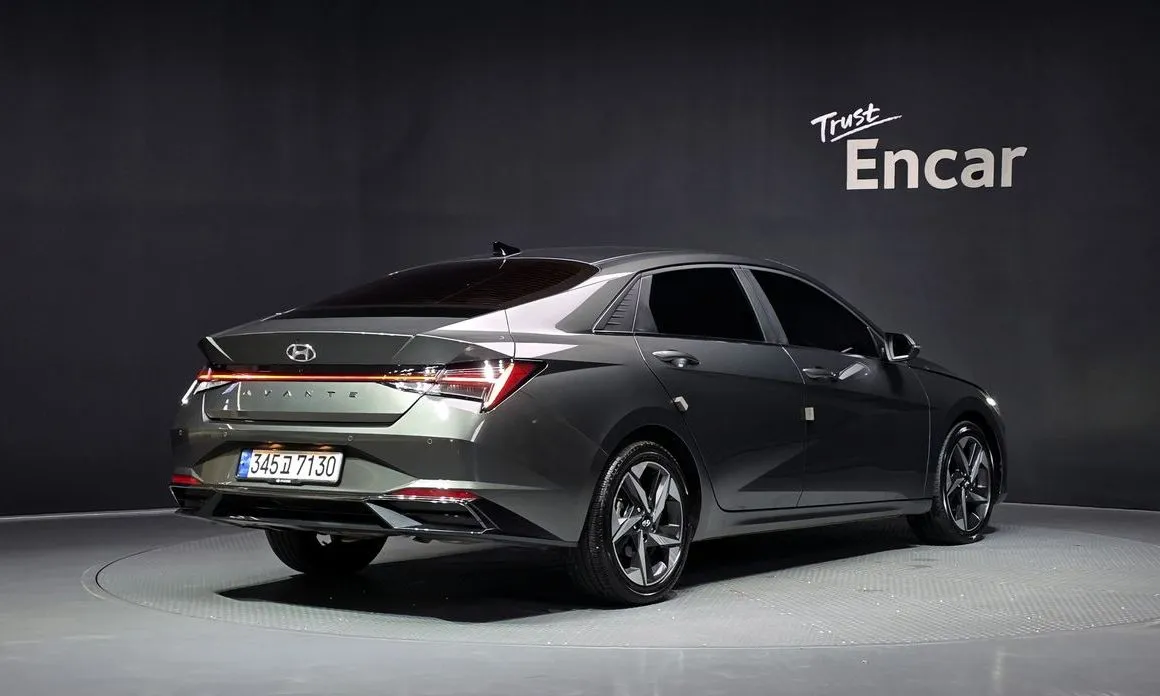 Hyundai AVANTE — фото 3
