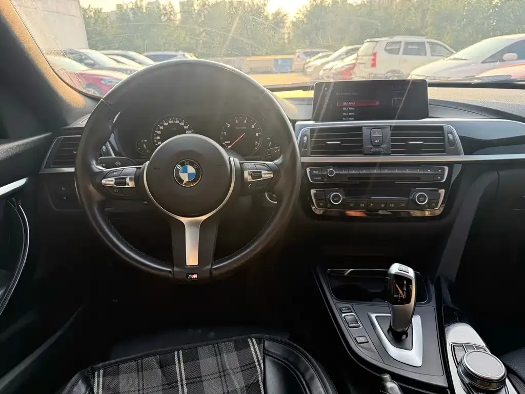 BMW 3 Series GT — фото 10