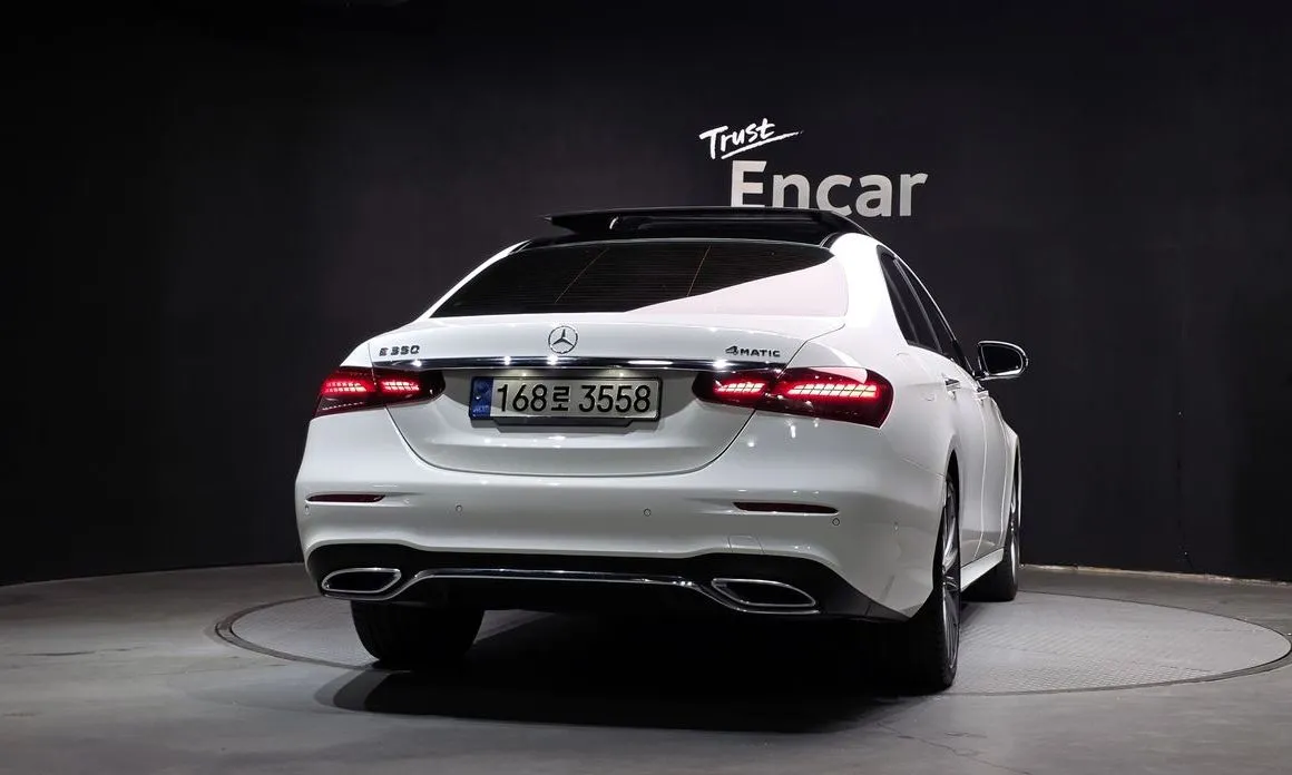 Mercedes-Benz E-Class — фото 6