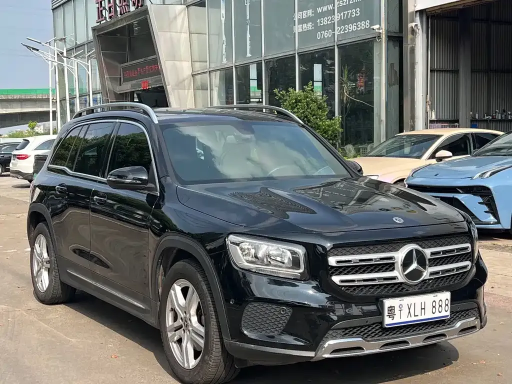 Mercedes-Benz GLB — фото 10