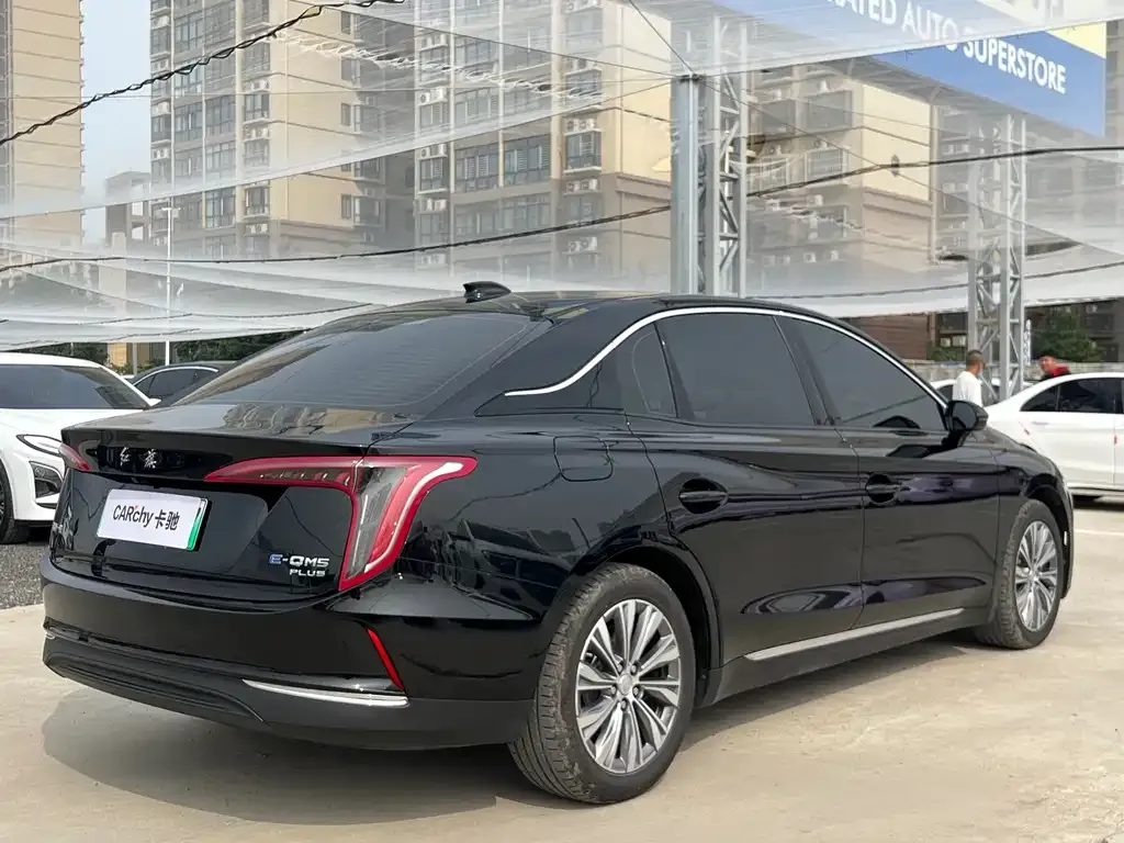 Hongqi E-QM5 — фото 5