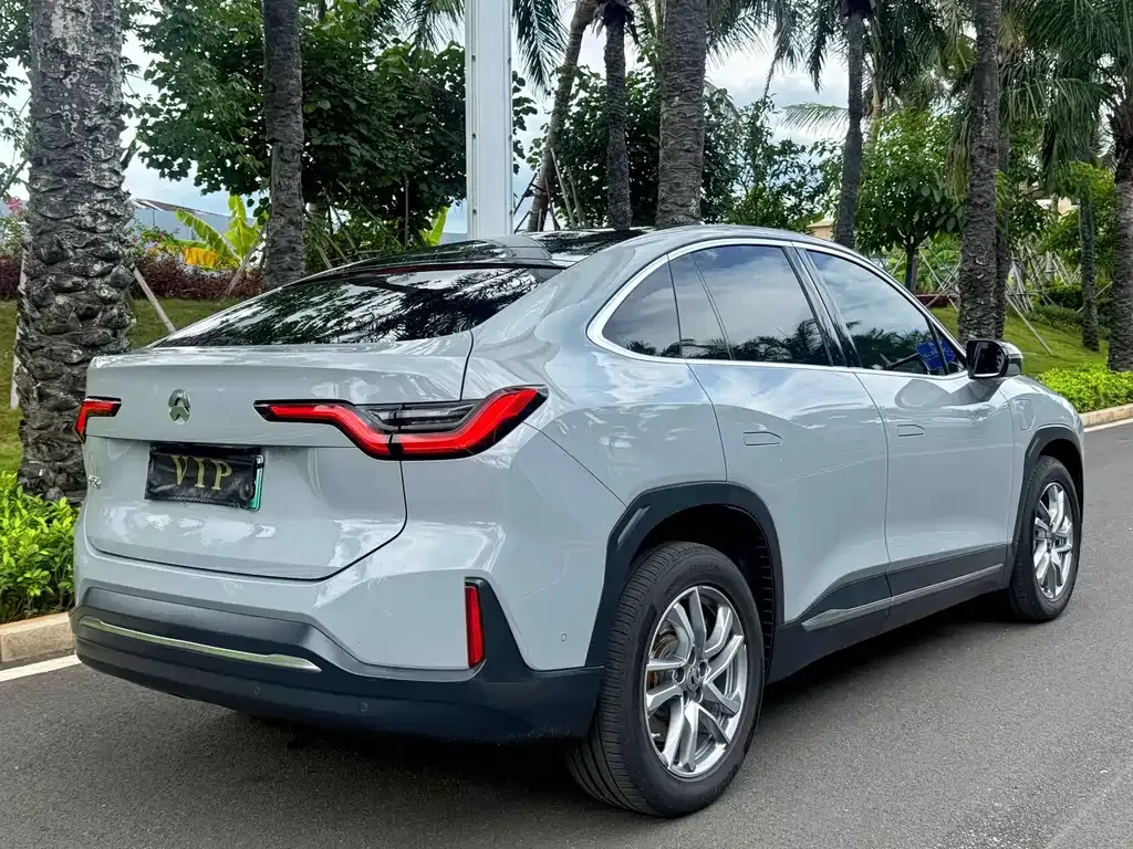 NIO EC6 — фото 10