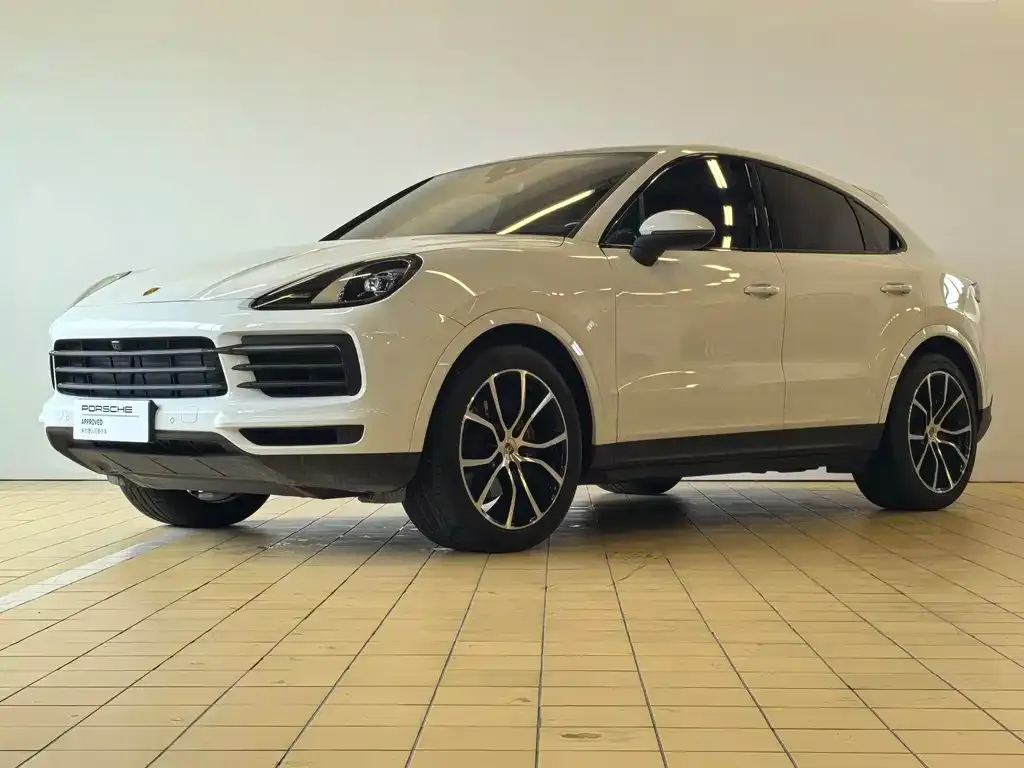 Porsche Cayenne — фото 1