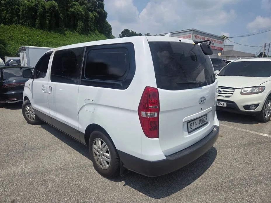 Hyundai Starex — фото 10