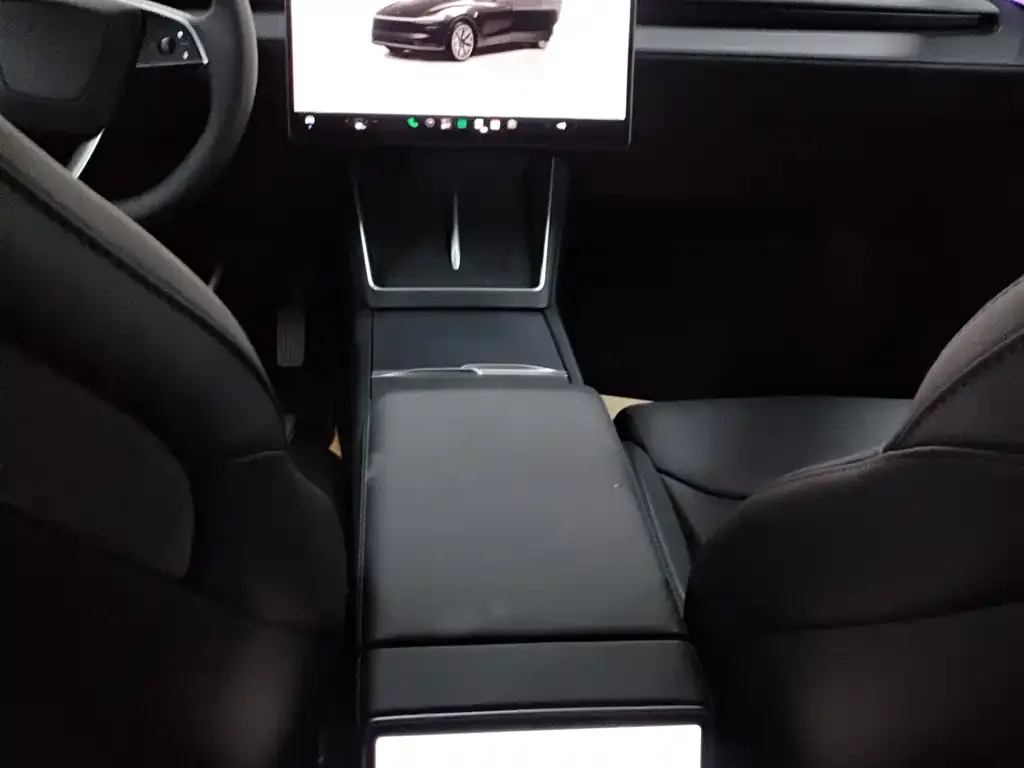Tesla Model Y L — фото 3