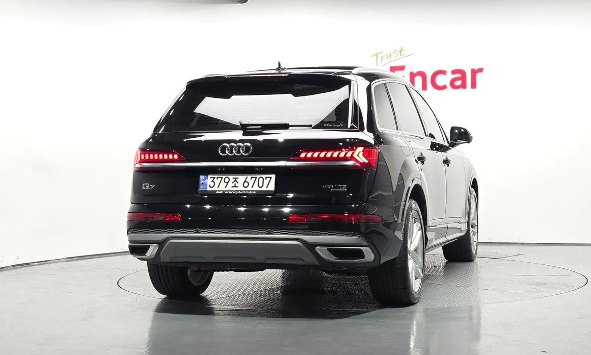 Audi Q7 — фото 2