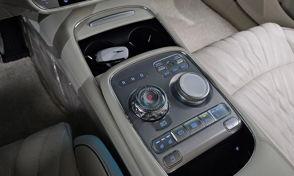 Genesis G90 — фото 10