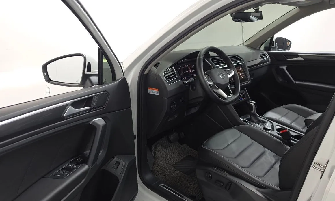 Volkswagen Tiguan — фото 4