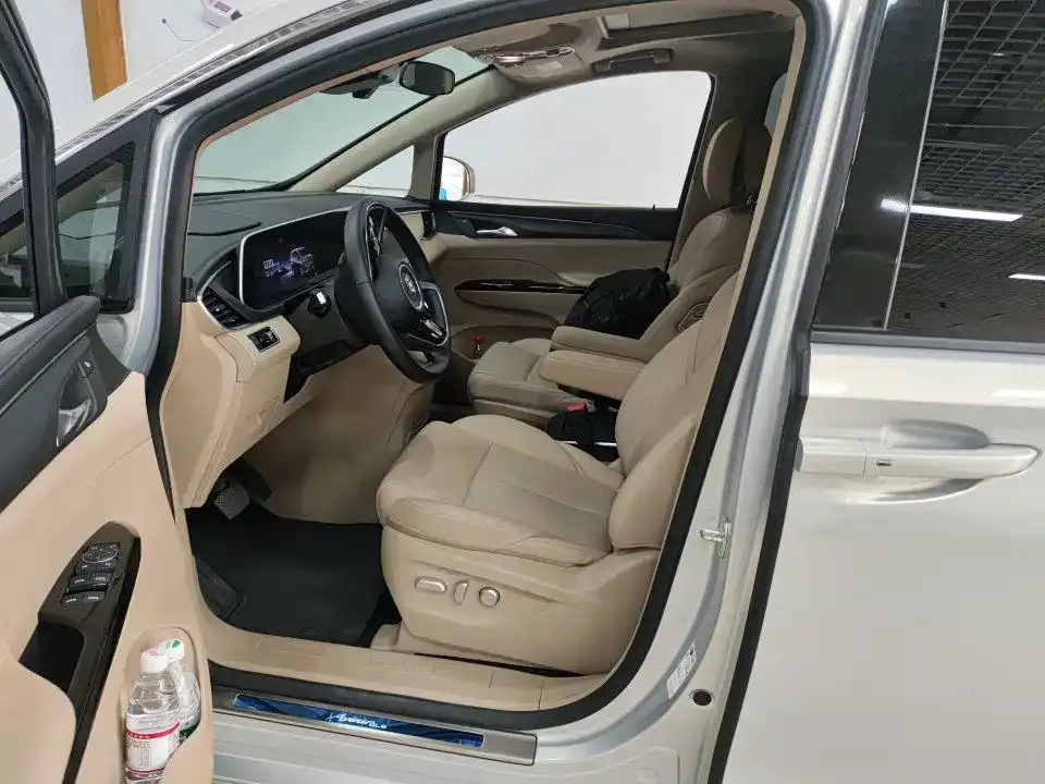 Buick GL8 Hybrid — фото 4
