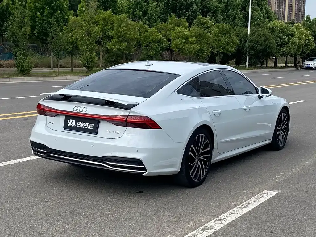 Audi A7 — фото 8