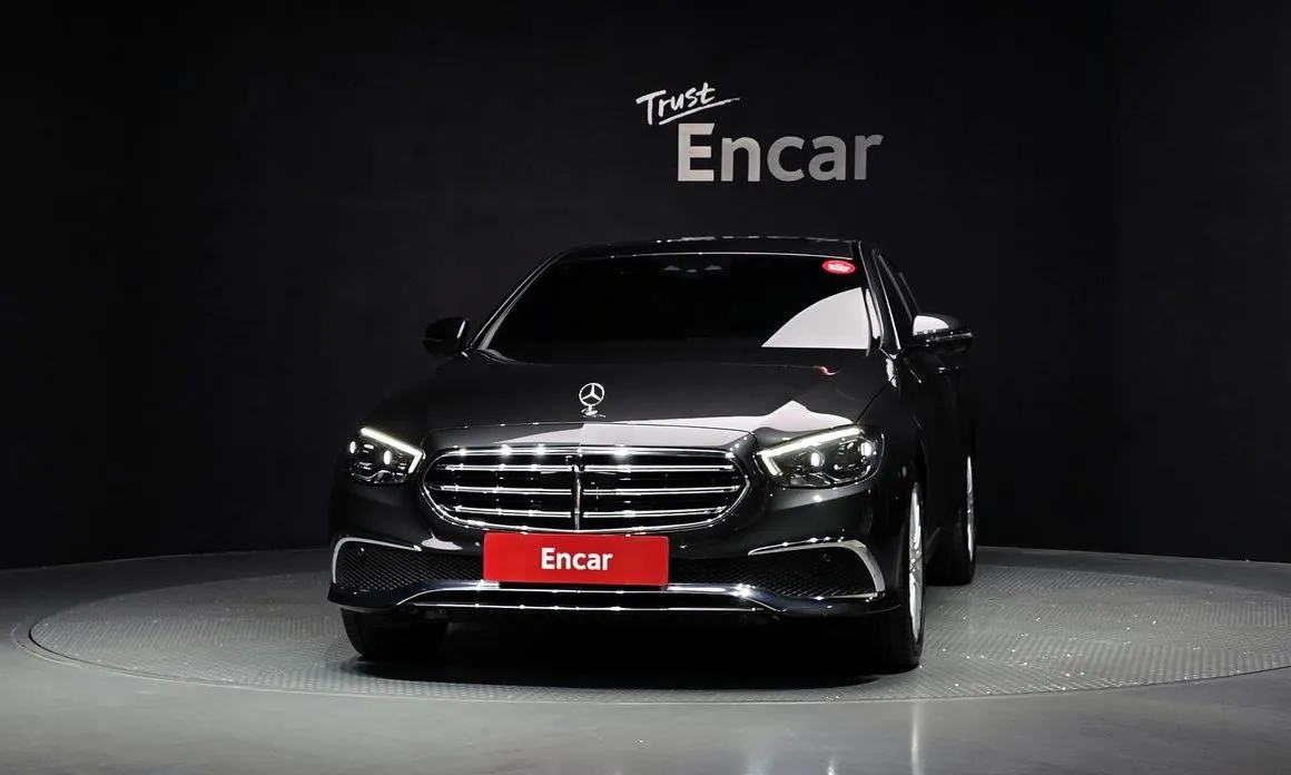 Mercedes-Benz E-Class — фото 3