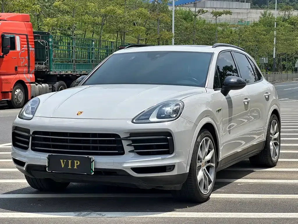 Porsche Cayenne Hybrid — фото 1