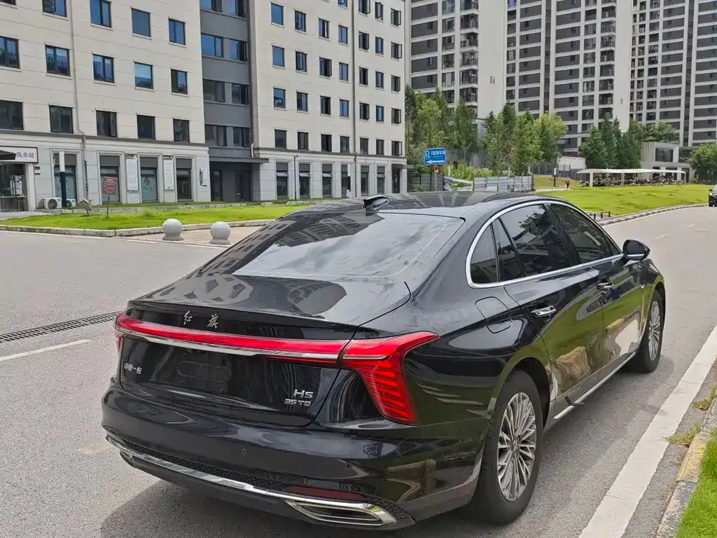 Hongqi H5 — фото 4