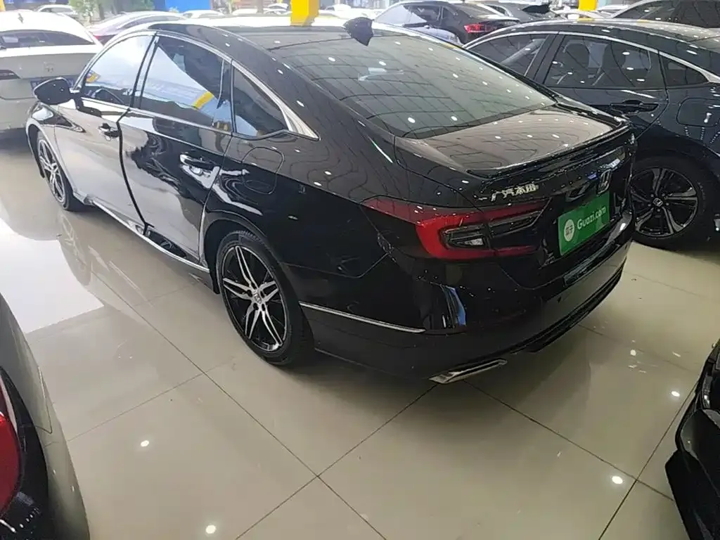 Honda Accord — фото 2