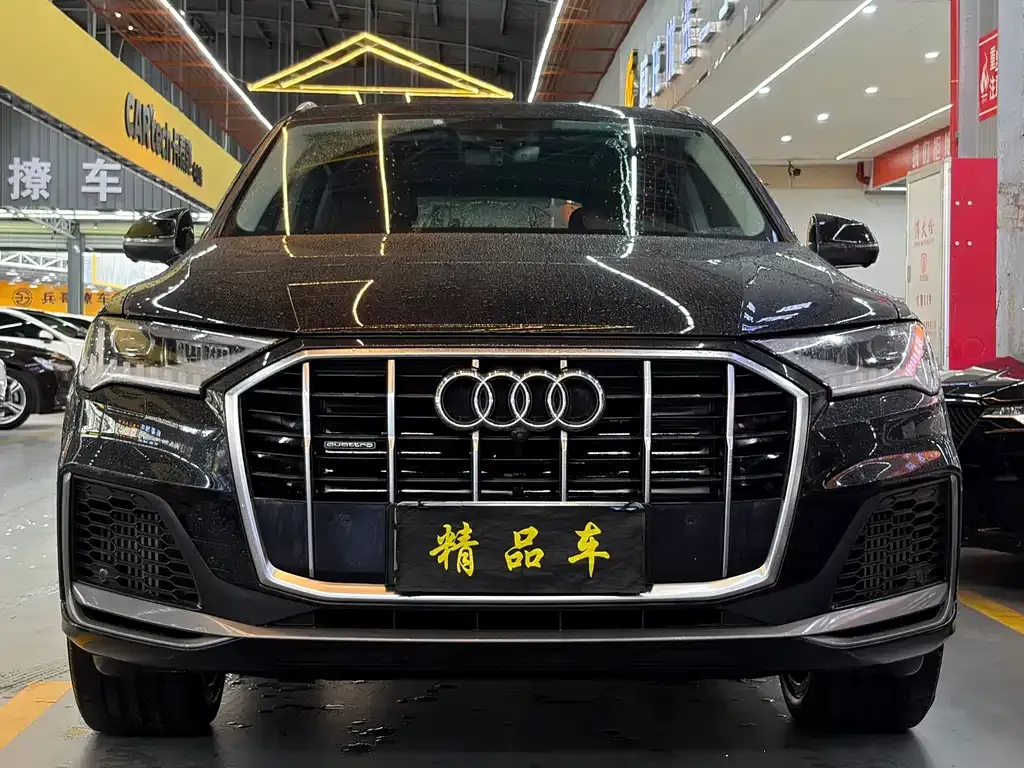 Audi Q7 — фото 7
