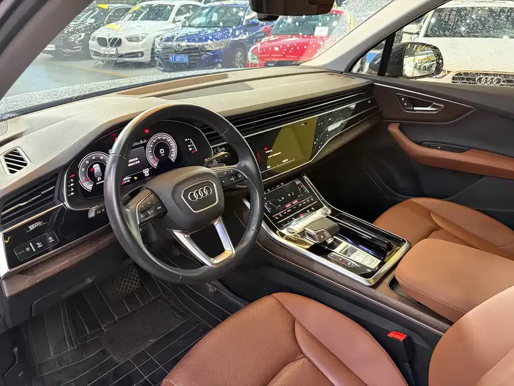 Audi Q7 — фото 2