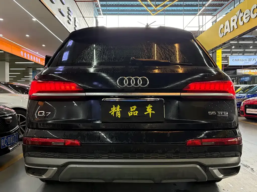 Audi Q7 — фото 5