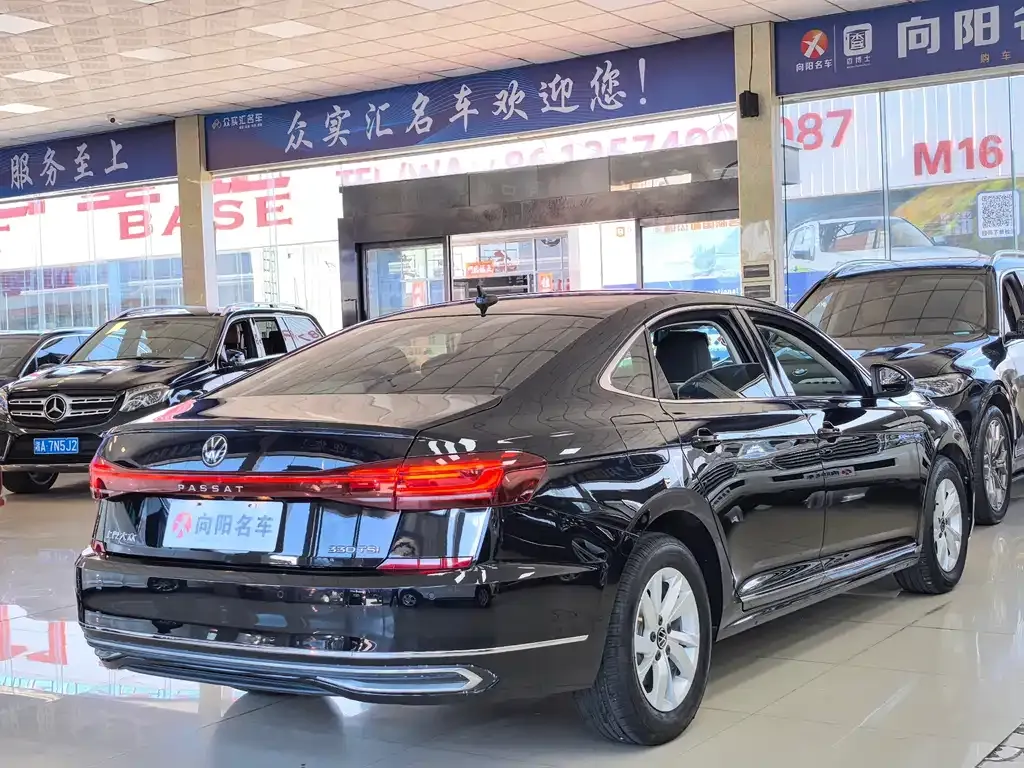 Volkswagen Passat — фото 7