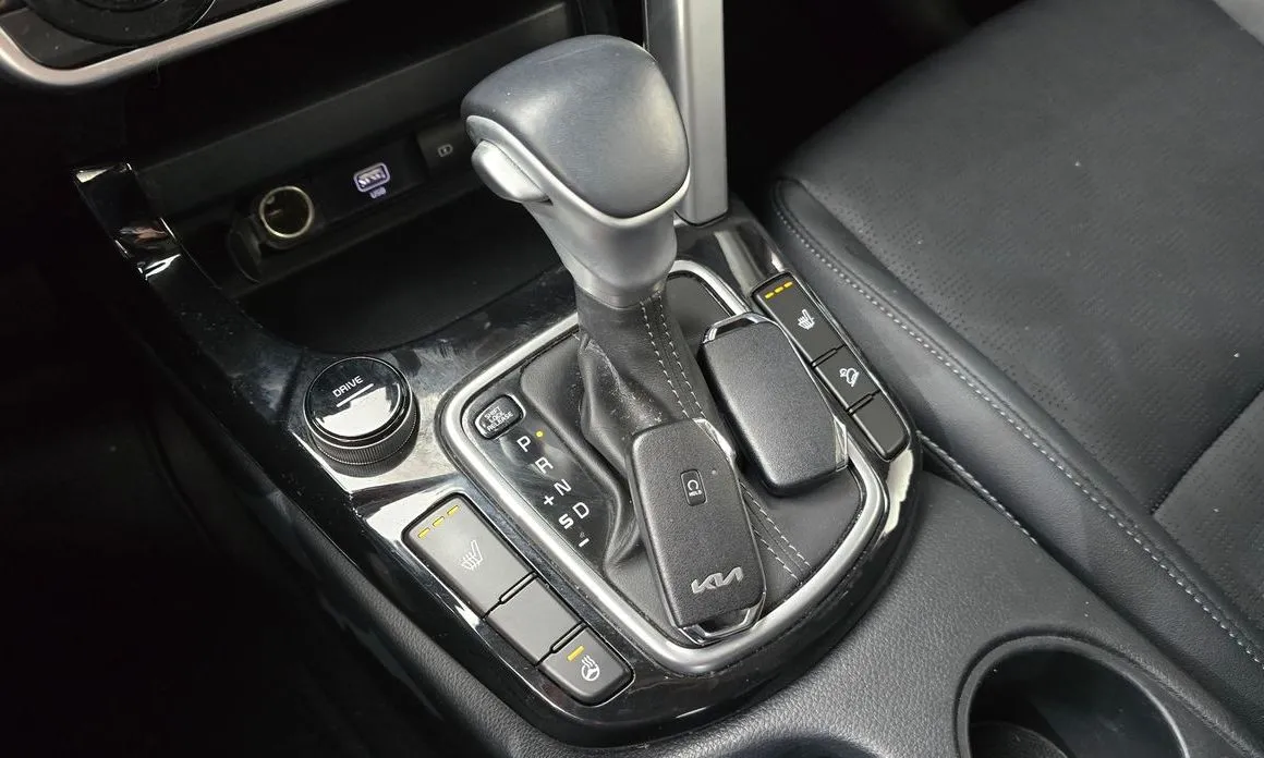 Kia Seltos — фото 10