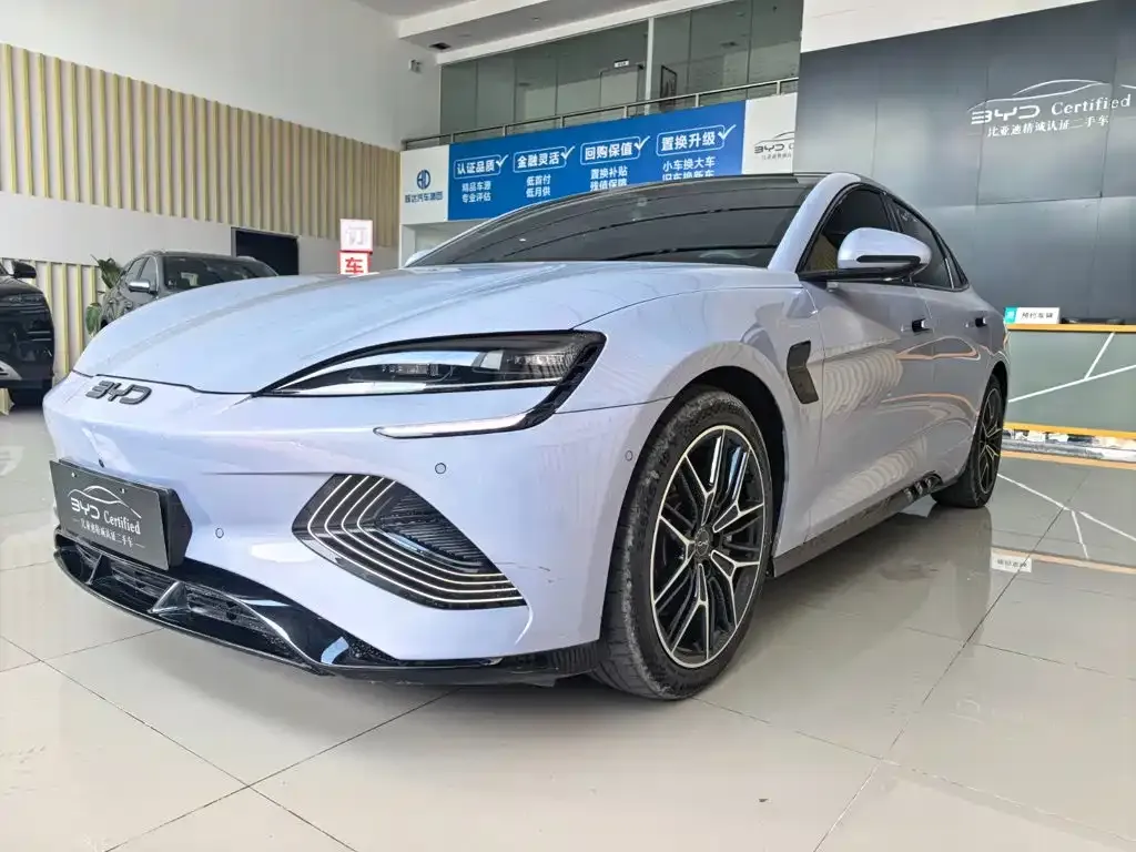 BYD Seal — фото 1