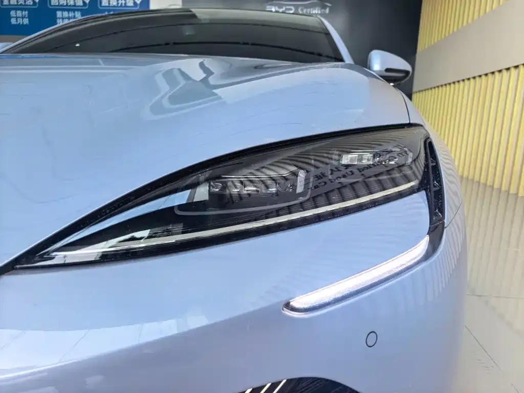 BYD Seal — фото 10