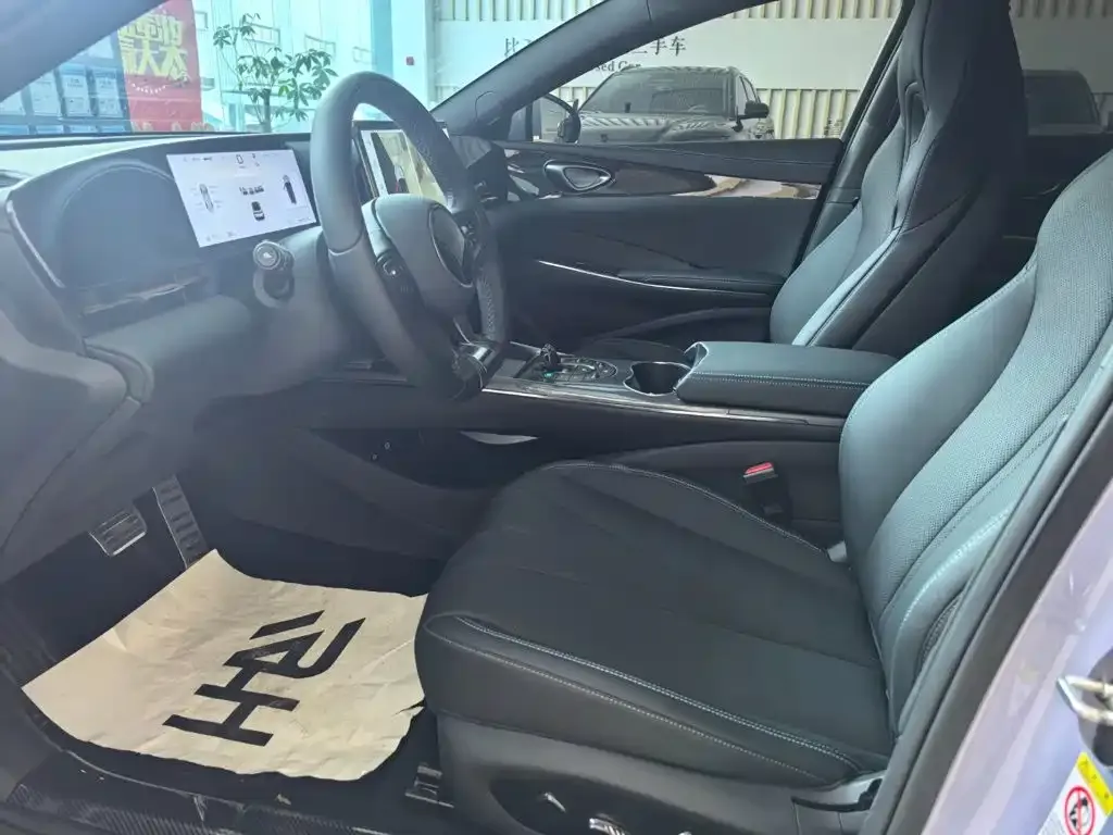 BYD Seal — фото 2