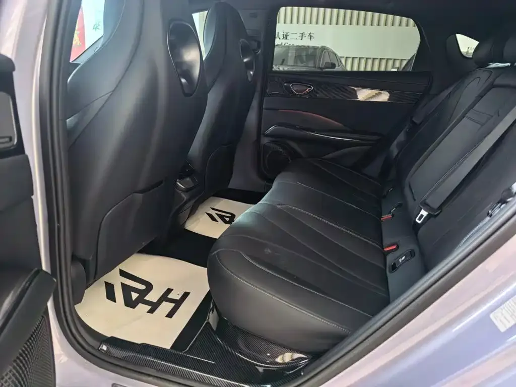 BYD Seal — фото 4