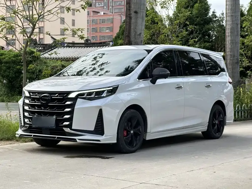 GAC Motor Trumpchi M6 — фото 1