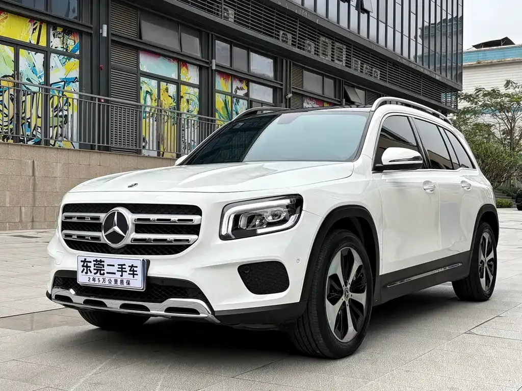 Mercedes-Benz GLB — фото 1