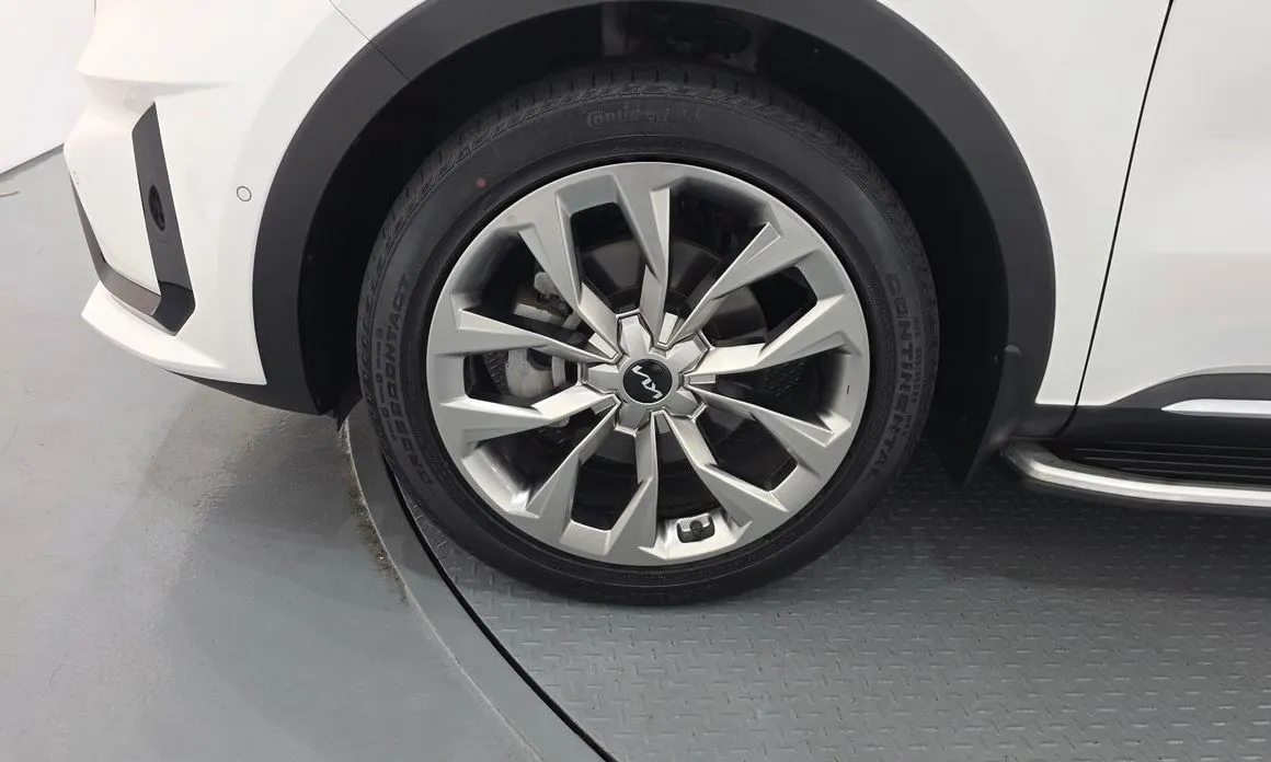 Kia Sorento — фото 6