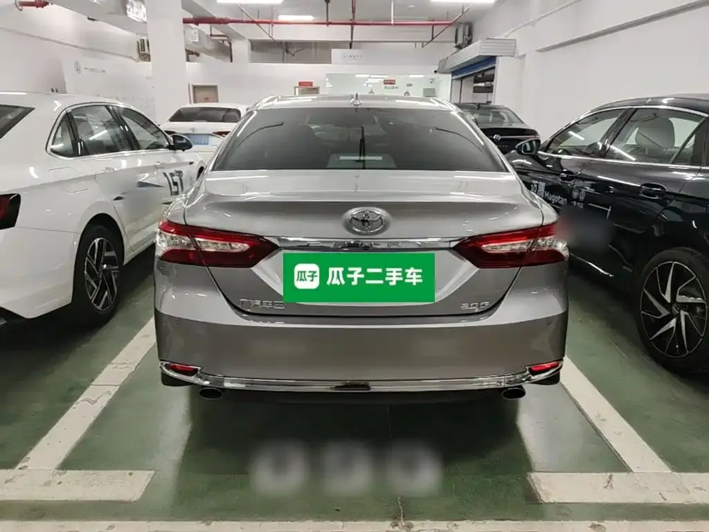 Toyota Camry — фото 5