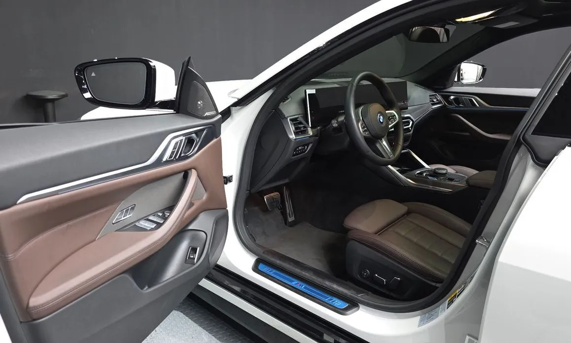 BMW i4 — фото 10